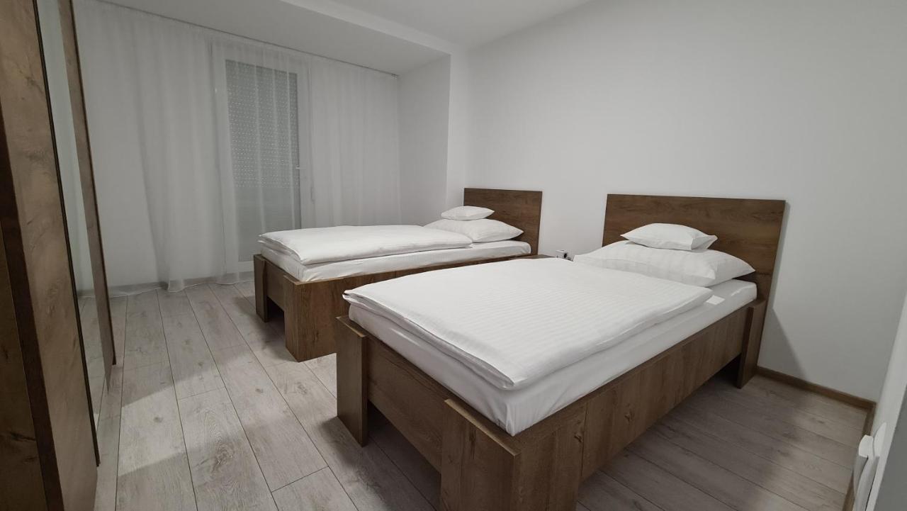 Apartament Sorina Maria Leilighet Deva Eksteriør bilde