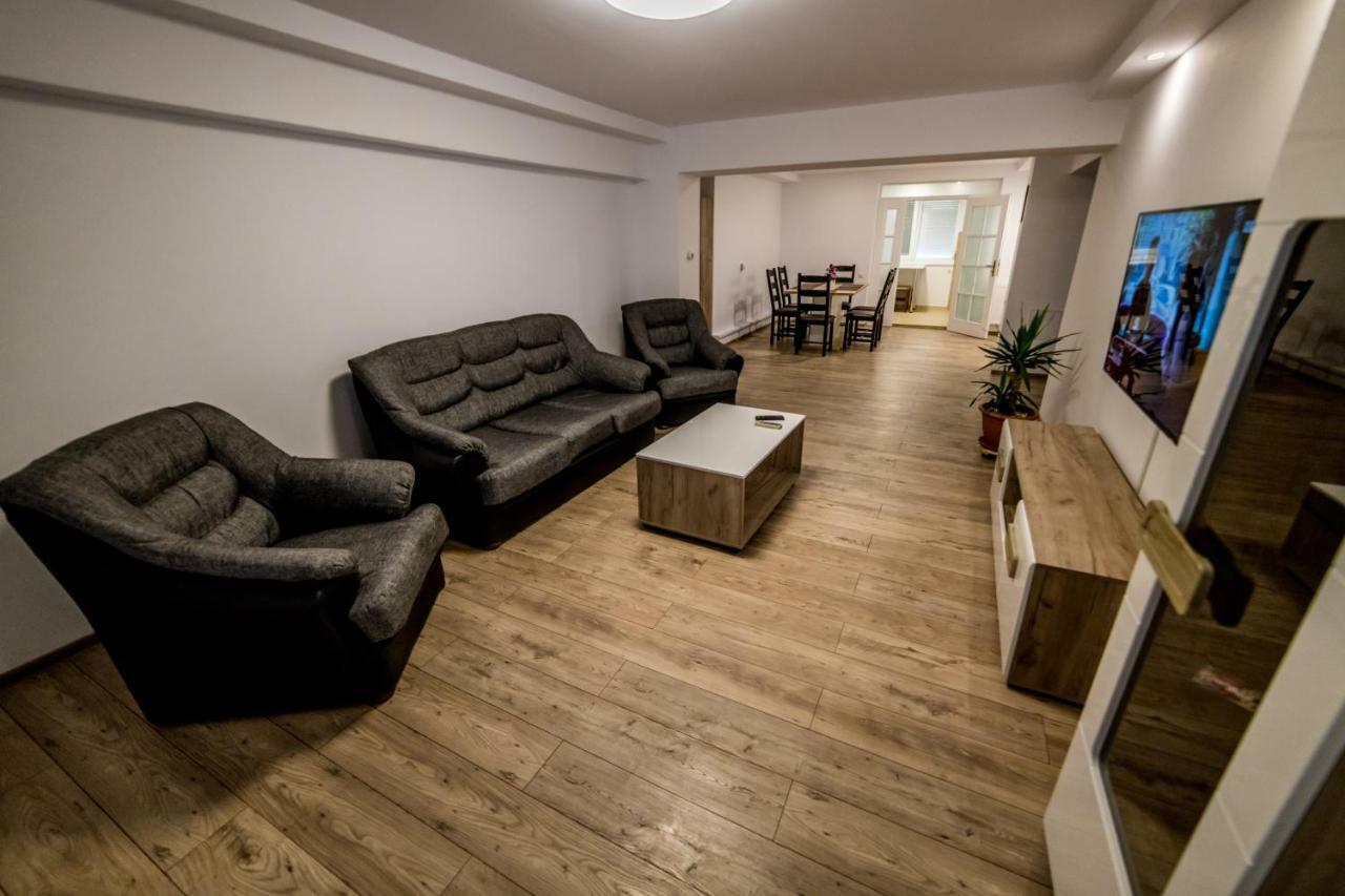 Apartament Sorina Maria Leilighet Deva Eksteriør bilde