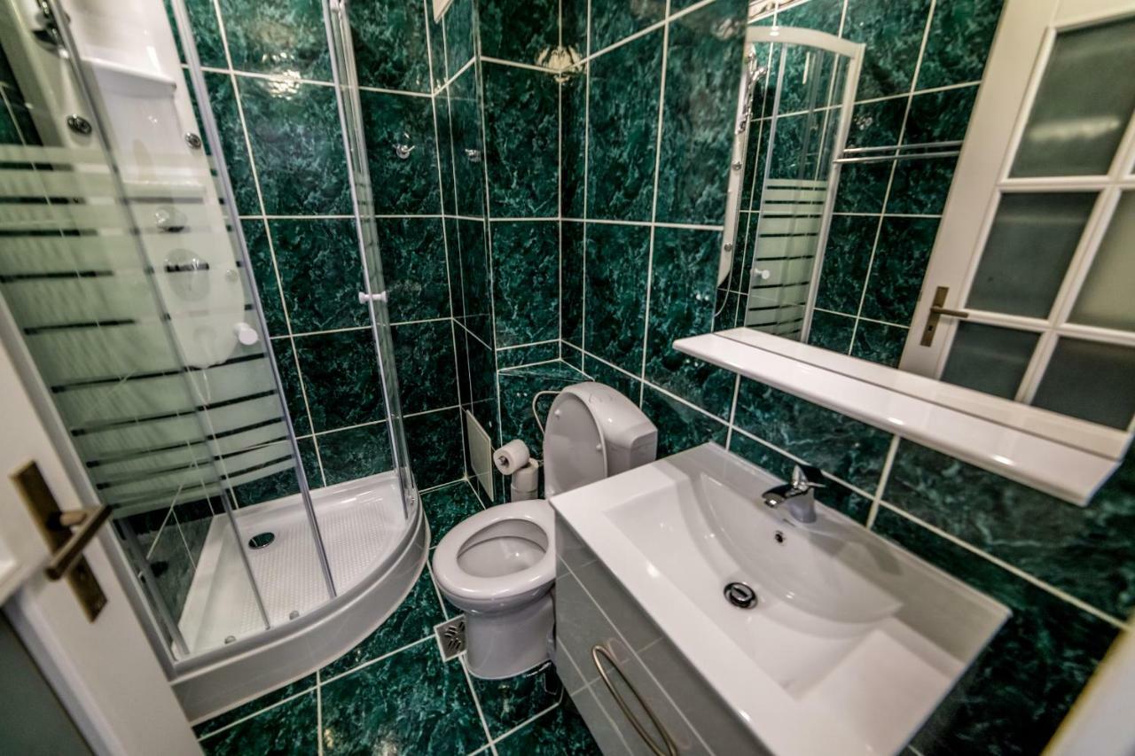 Apartament Sorina Maria Leilighet Deva Eksteriør bilde