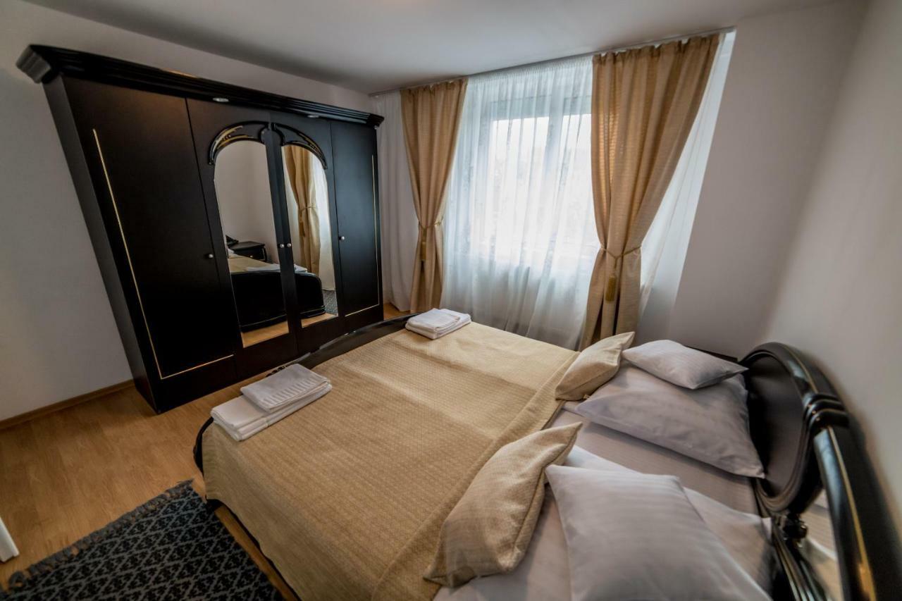 Apartament Sorina Maria Leilighet Deva Eksteriør bilde